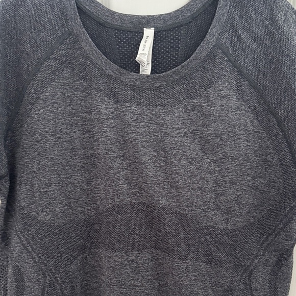 Women's Gray Athleta Top - Picture 2 of 5